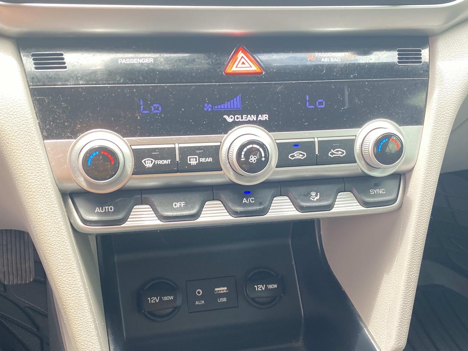 2020 Hyundai Elantra SE IVT