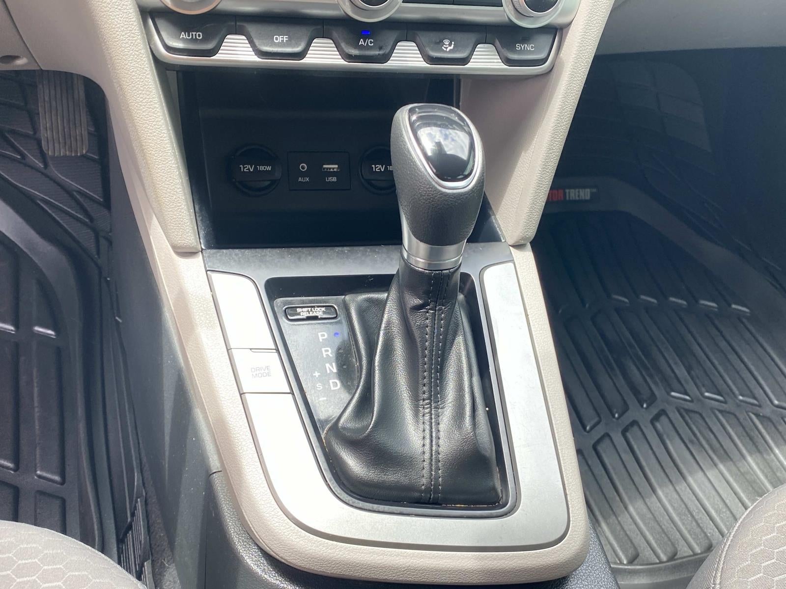 2020 Hyundai Elantra SE IVT