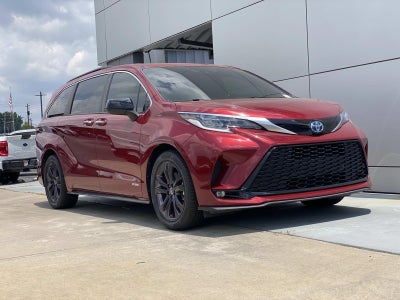 2021 Toyota Sienna XSE FWD 7-Passenger (Natl)
