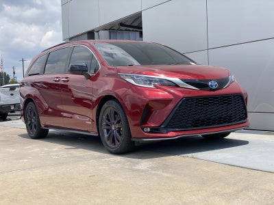 2021 Toyota Sienna XSE FWD 7-Passenger (Natl)