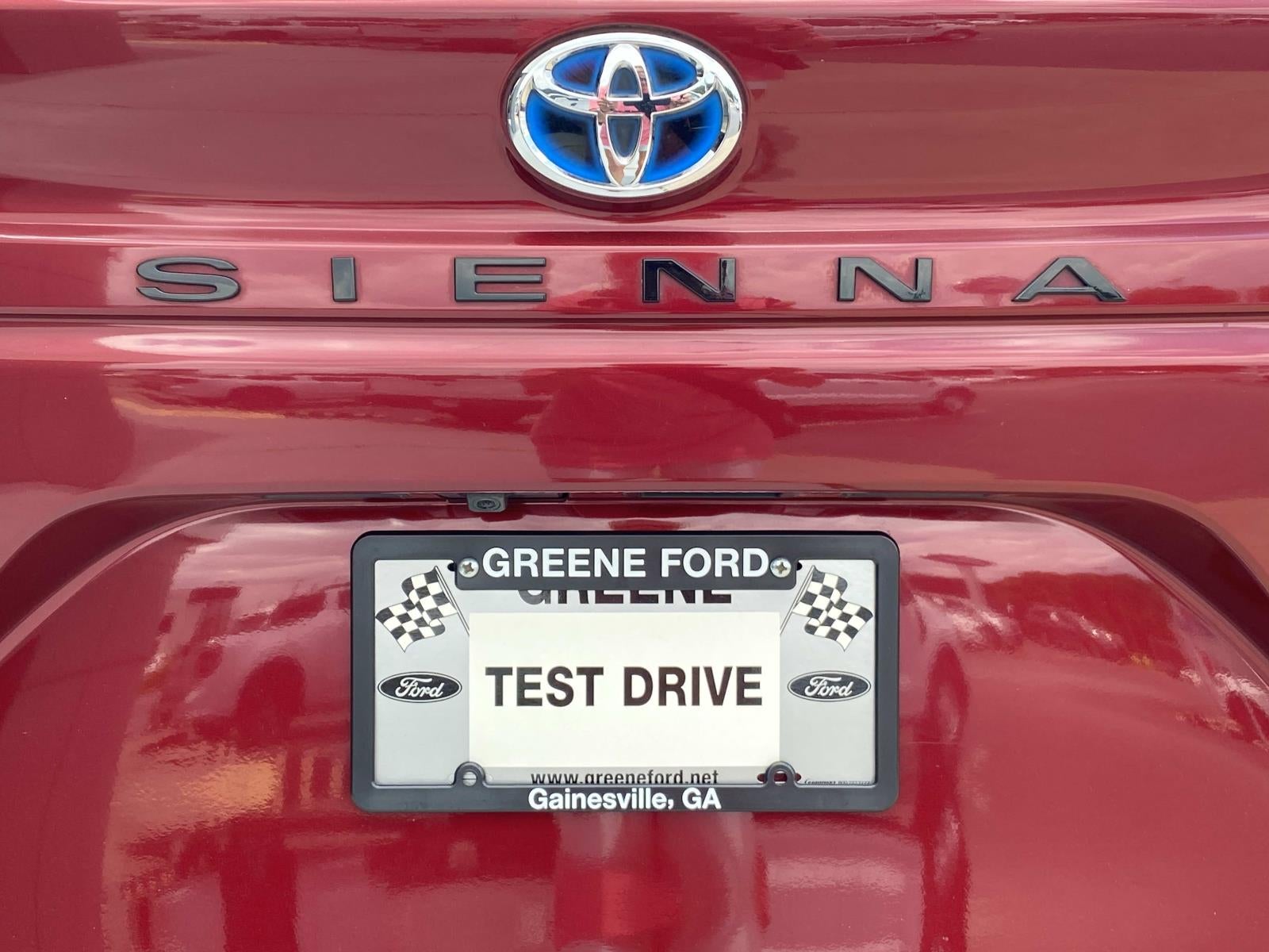2021 Toyota Sienna XSE FWD 7-Passenger (Natl)