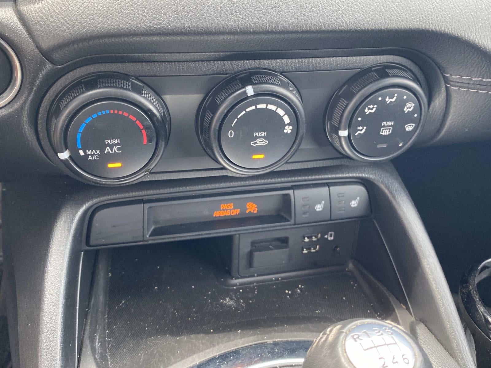 2023 Mazda Mazda MX-5 Miata Club Manual