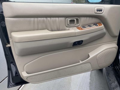 2002 INFINITI QX4 4dr SUV Luxury