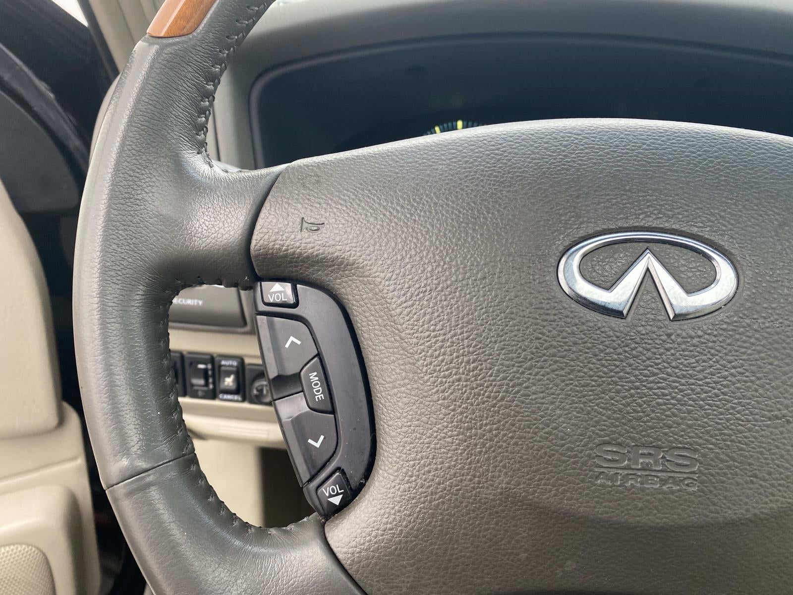 2002 INFINITI QX4 4dr SUV Luxury