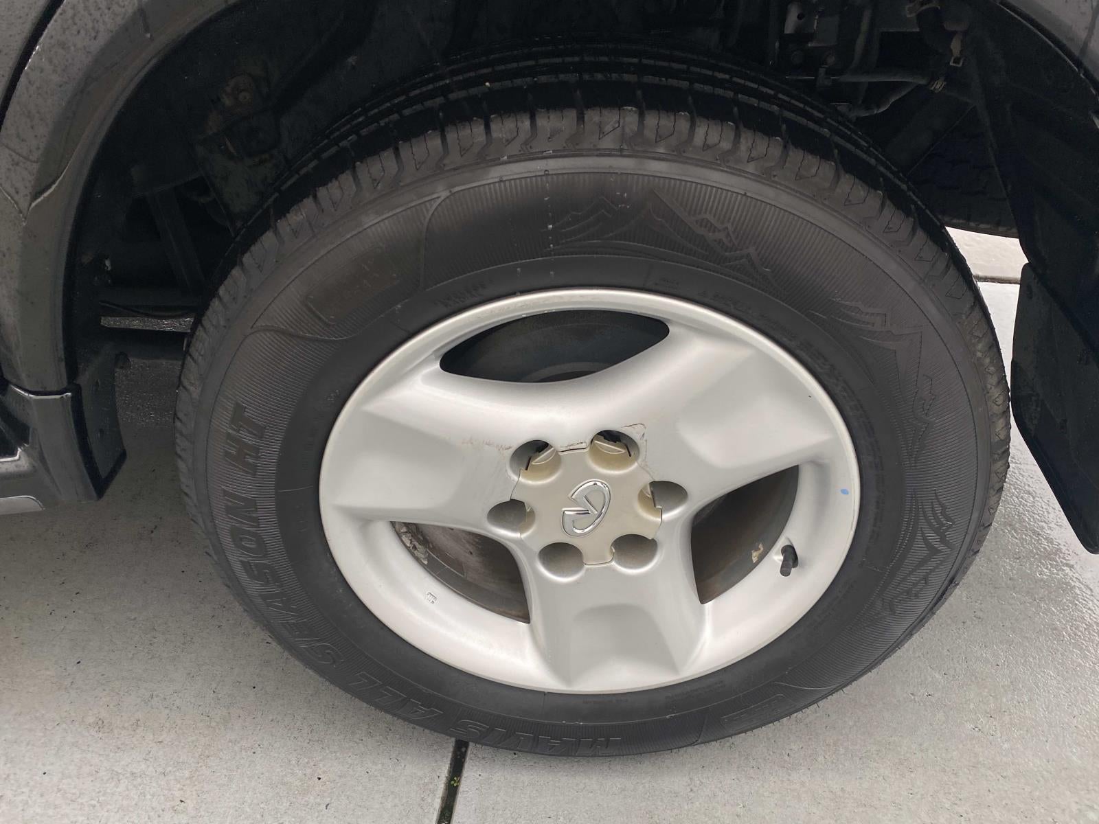 2002 INFINITI QX4 4dr SUV Luxury