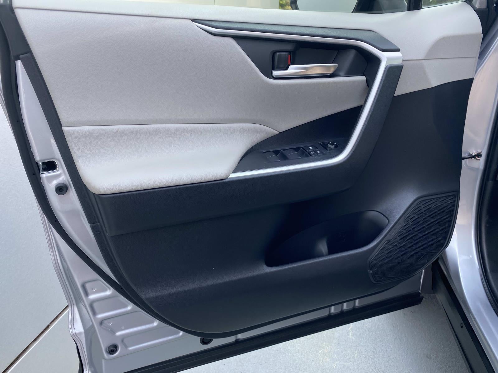 2019 Toyota RAV4 XLE FWD (Natl)