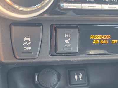 2019 Toyota RAV4 XLE FWD (Natl)