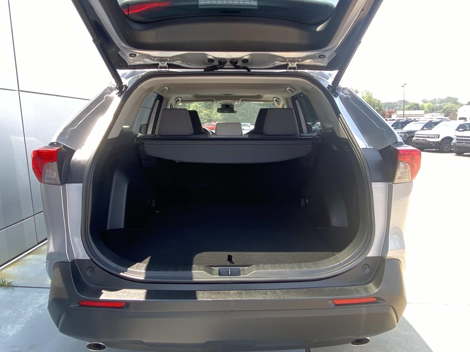 2019 Toyota RAV4 XLE FWD (Natl)