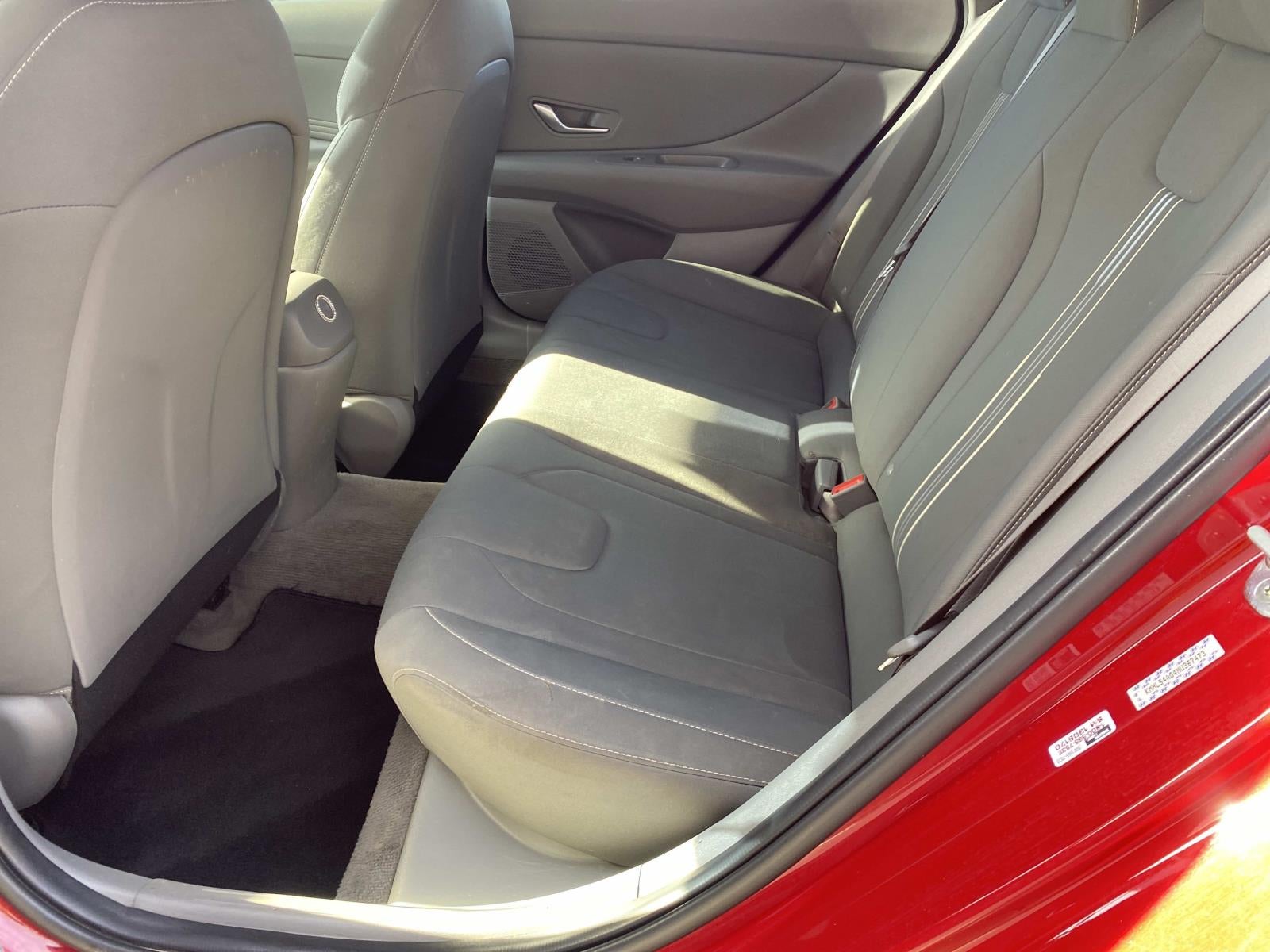 2022 Hyundai Elantra SEL IVT