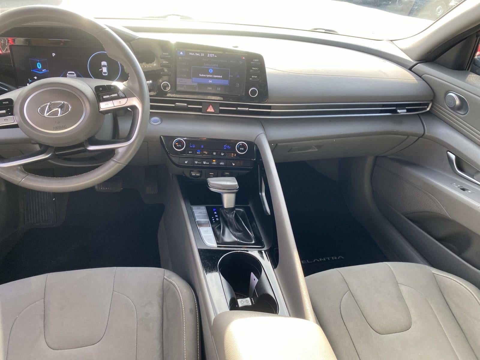 2022 Hyundai Elantra SEL IVT