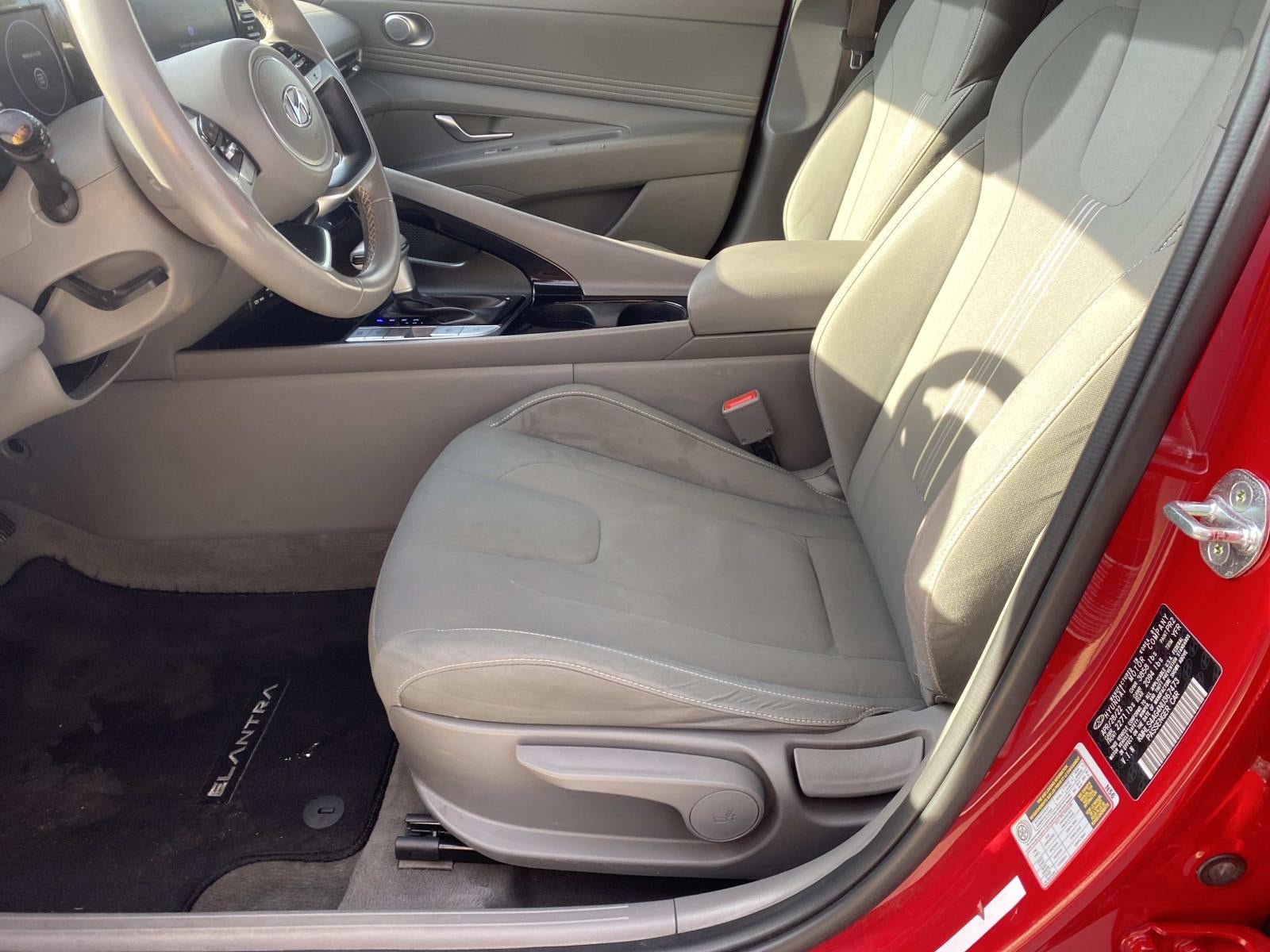 2022 Hyundai Elantra SEL IVT