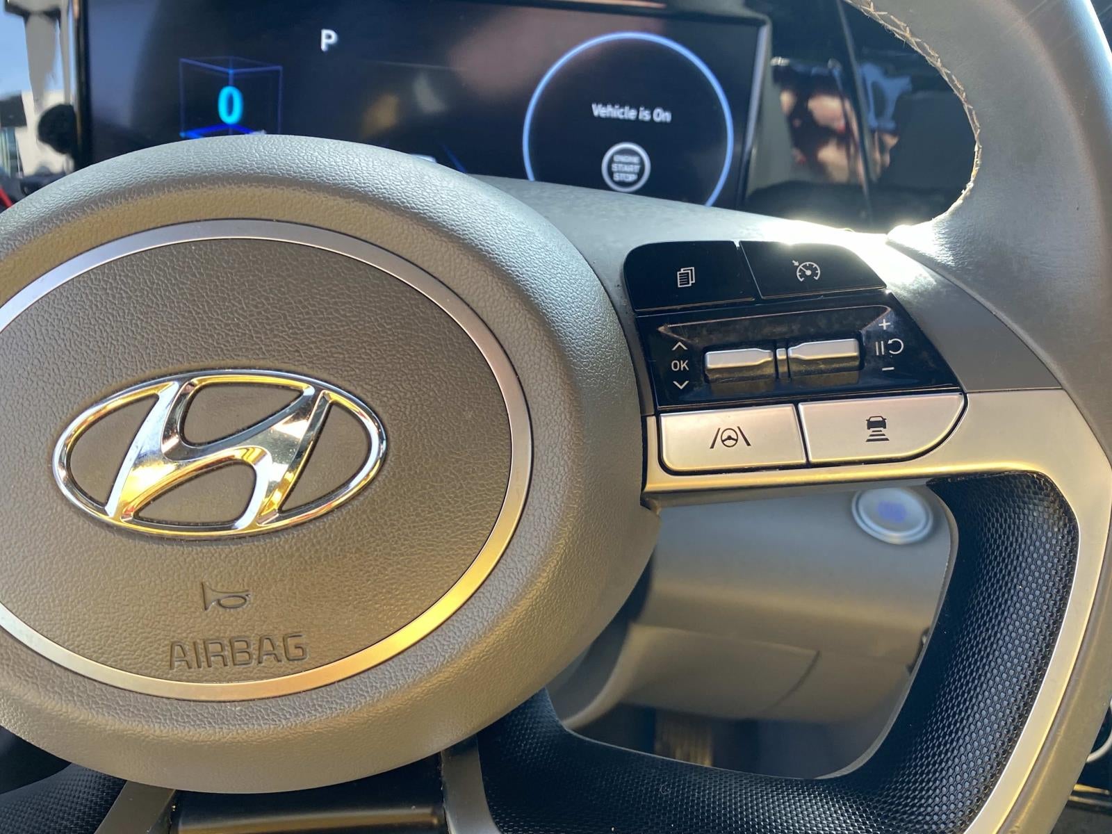 2022 Hyundai Elantra SEL IVT