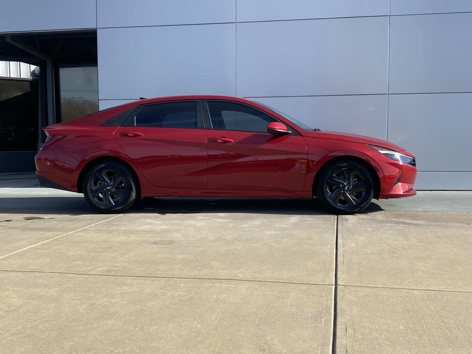 2022 Hyundai Elantra SEL IVT