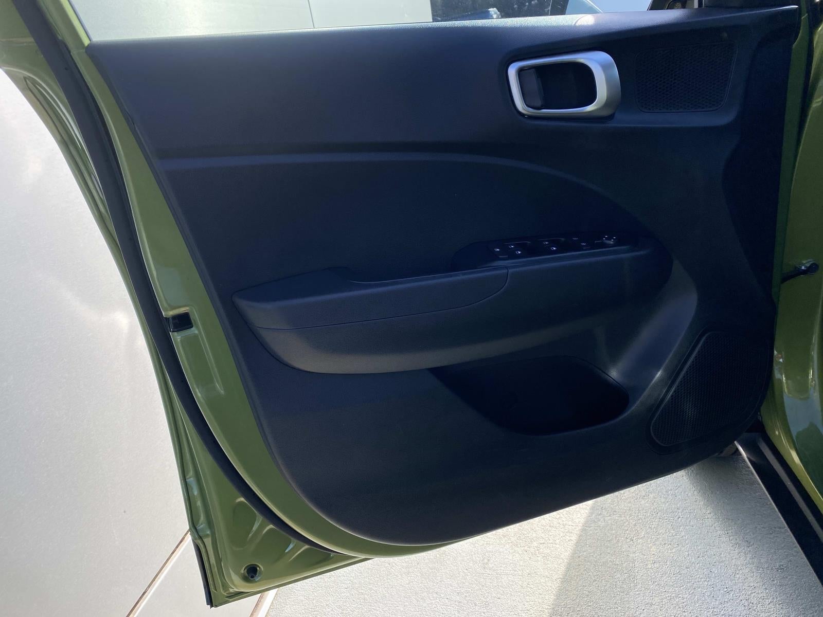 2023 Hyundai Venue SEL IVT