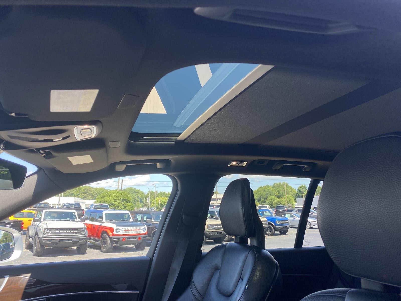 2018 Volvo XC90 T6 AWD 7-Passenger Momentum