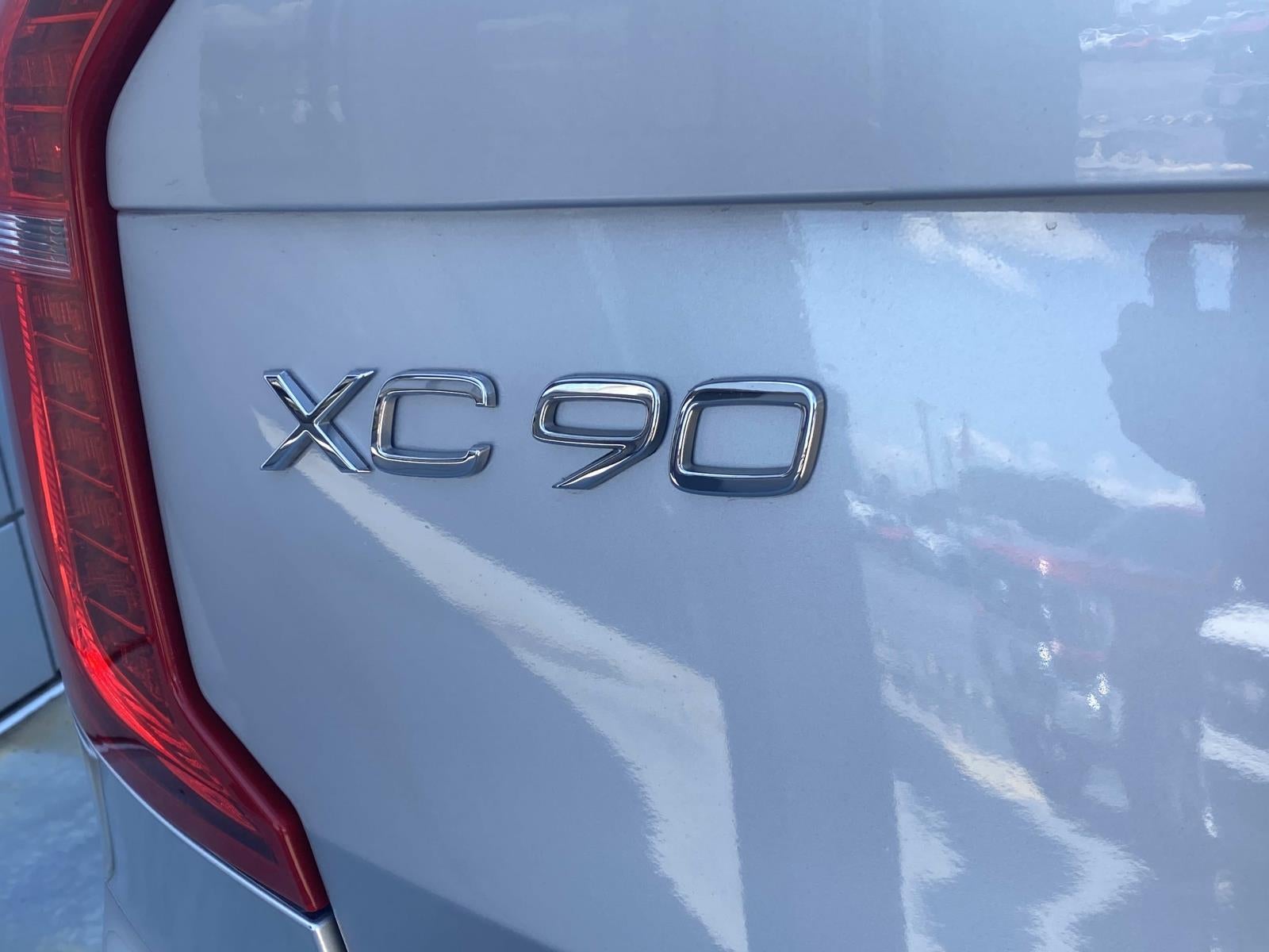 2018 Volvo XC90 T6 AWD 7-Passenger Momentum