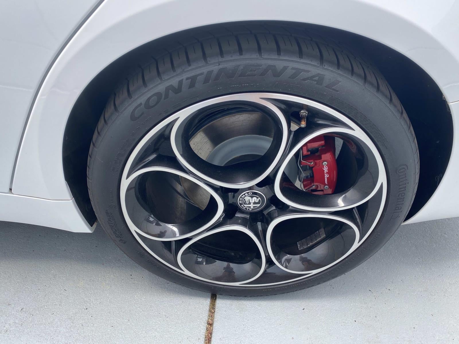 2022 Alfa Romeo Giulia Veloce RWD