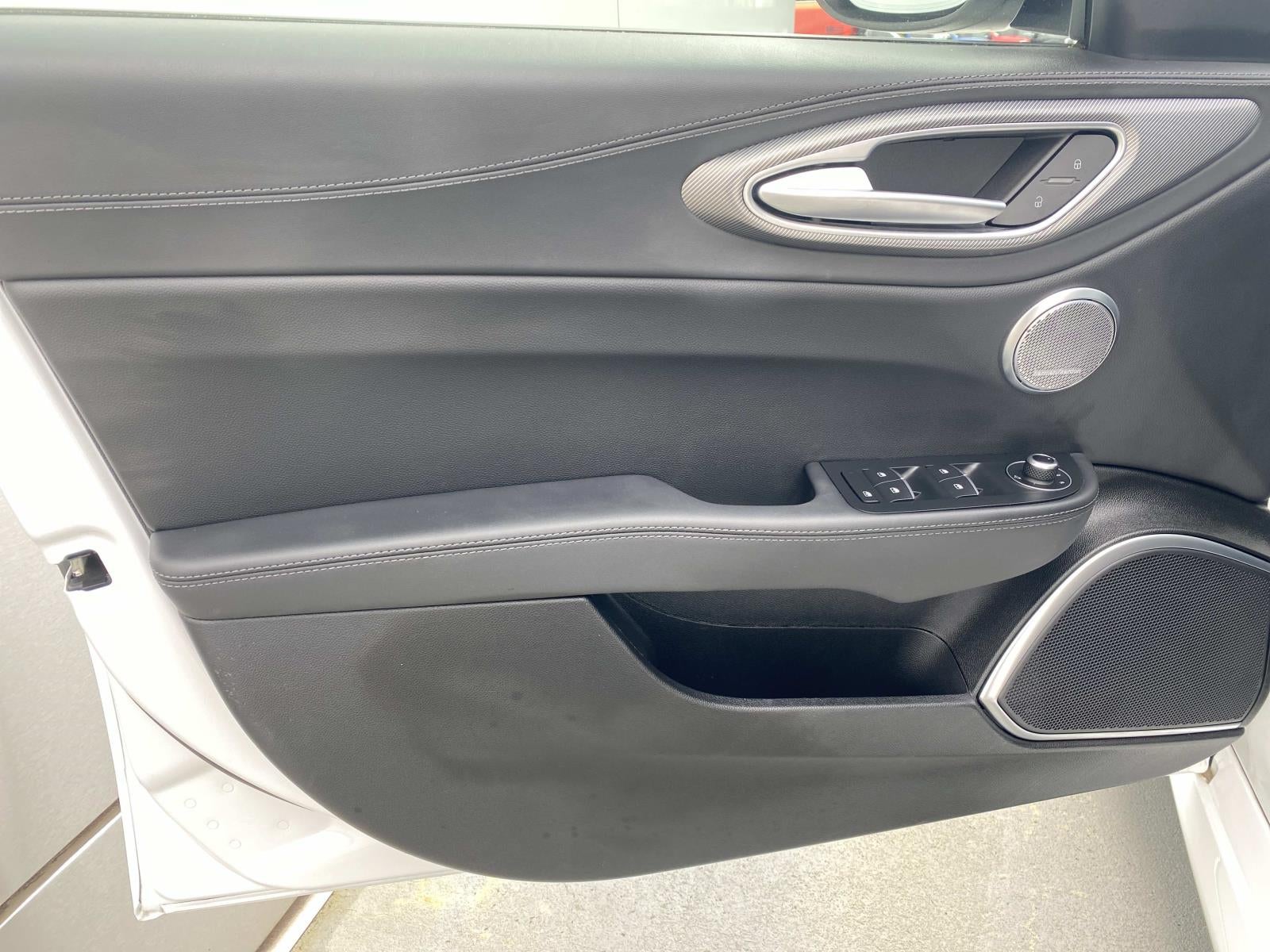 2022 Alfa Romeo Giulia Veloce RWD