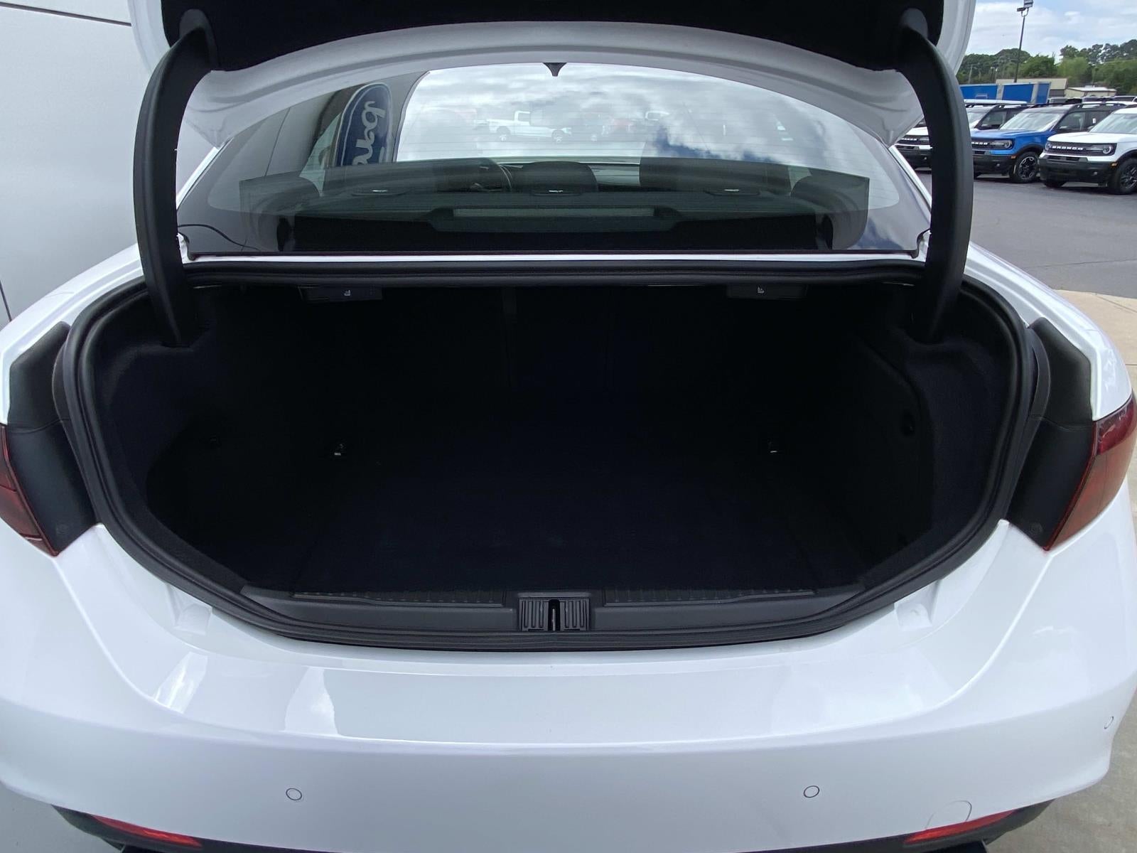 2022 Alfa Romeo Giulia Veloce RWD